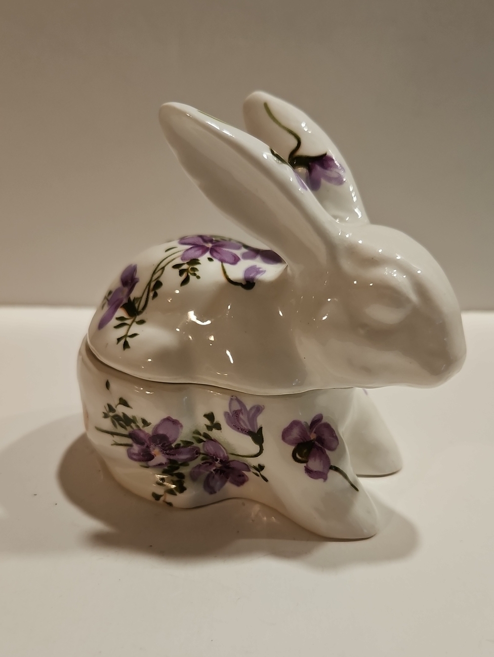 Mann Fine Bone China Bunny Trinket Box with Purple Violets Accents 4 1/2" X 4"